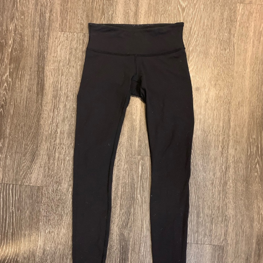 Lululemon Black Wonder Under